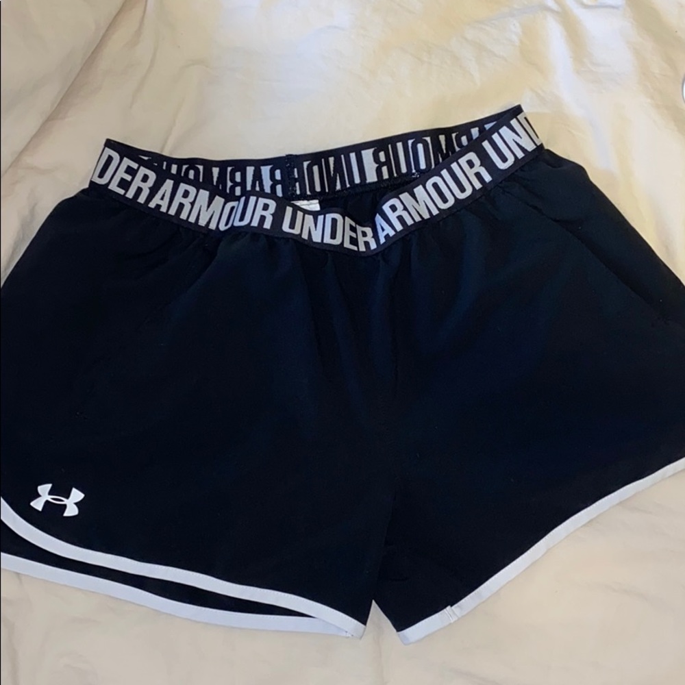 Under Armour loose short